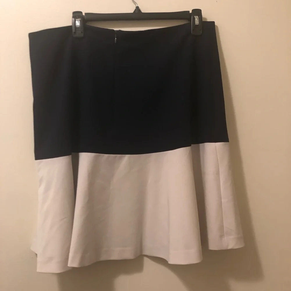 Tommy Hilfiger Black and Cream A-Line Skirt - Picture 3 of 5